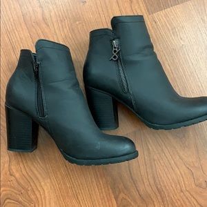 Black boot heels